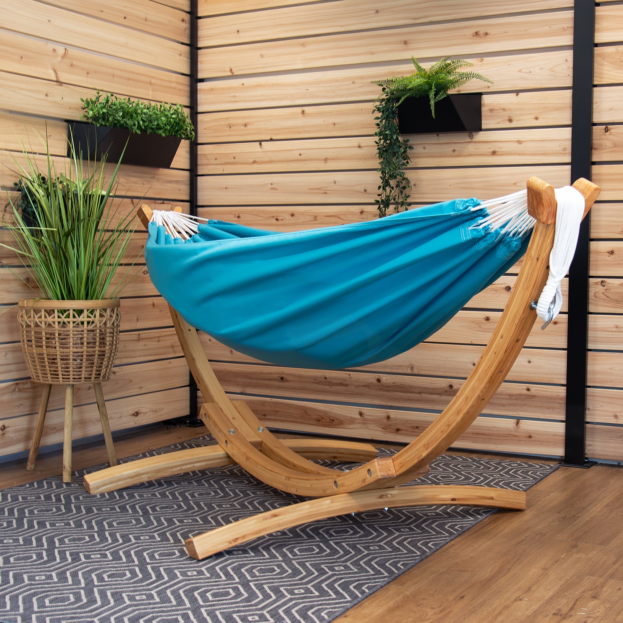 Hamac double Sunbrella® avec support en pin massif (260 cm) - Token Surfside