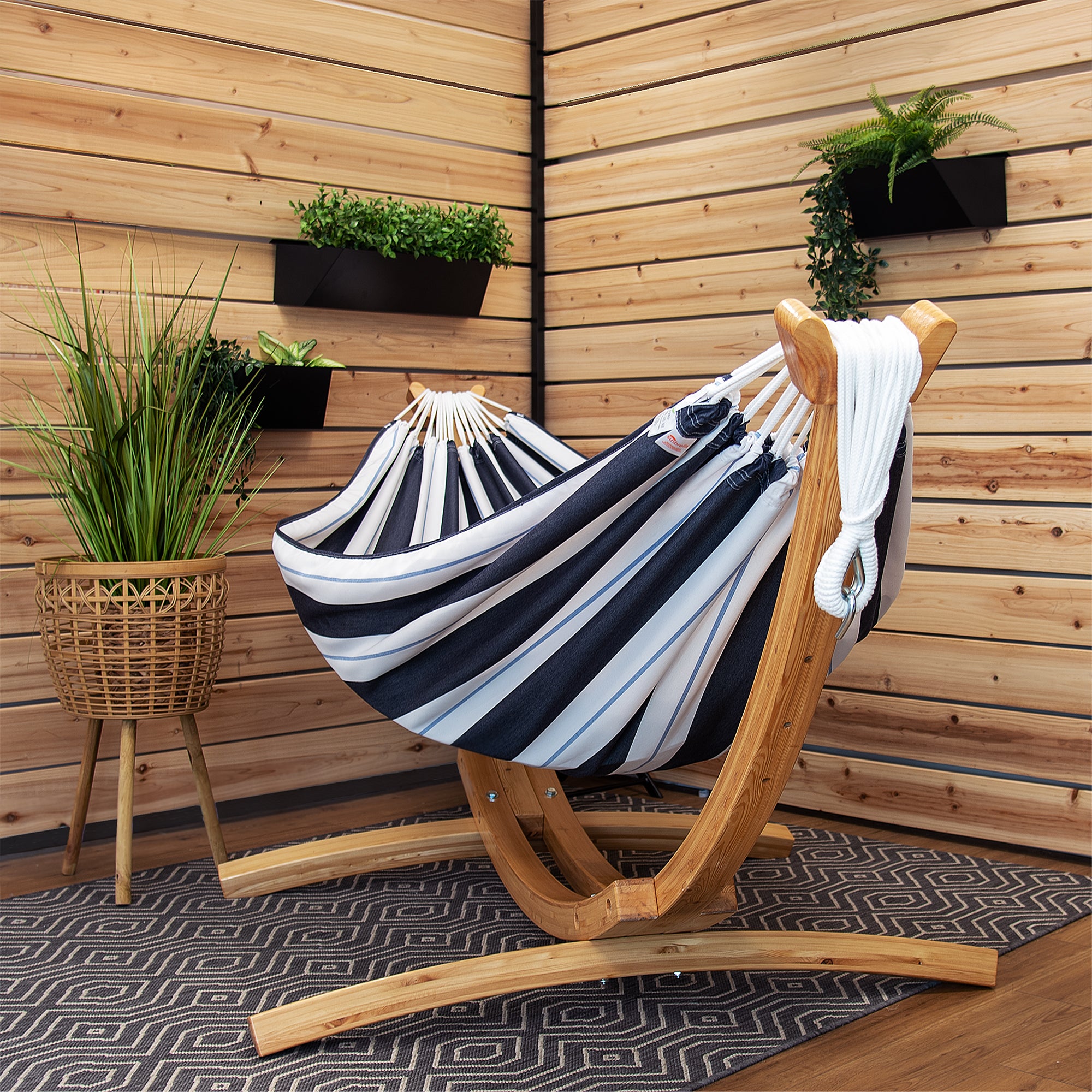 Hamac double Sunbrella® avec support en pin massif (260 cm) - Token Surfside
