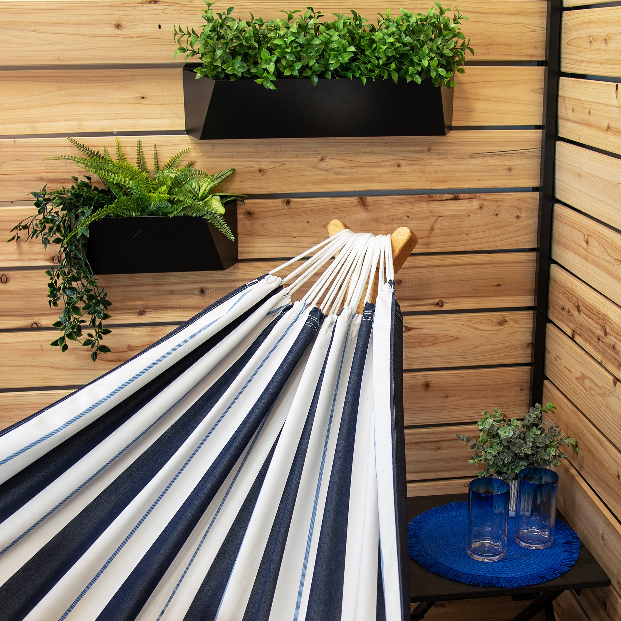 Hamac double Sunbrella® avec support en pin massif (260 cm) - Token Surfside