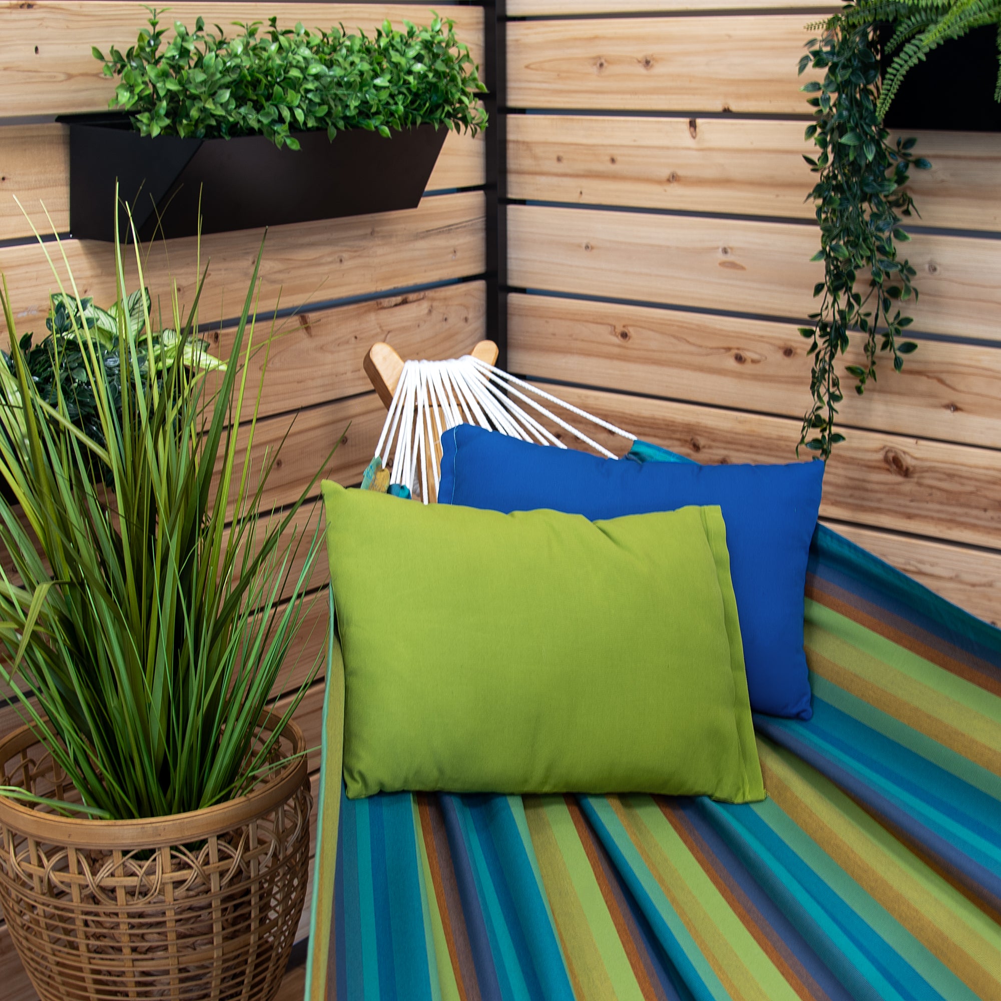 Hamac double Sunbrella® avec support en pin massif (260 cm) - Token Surfside